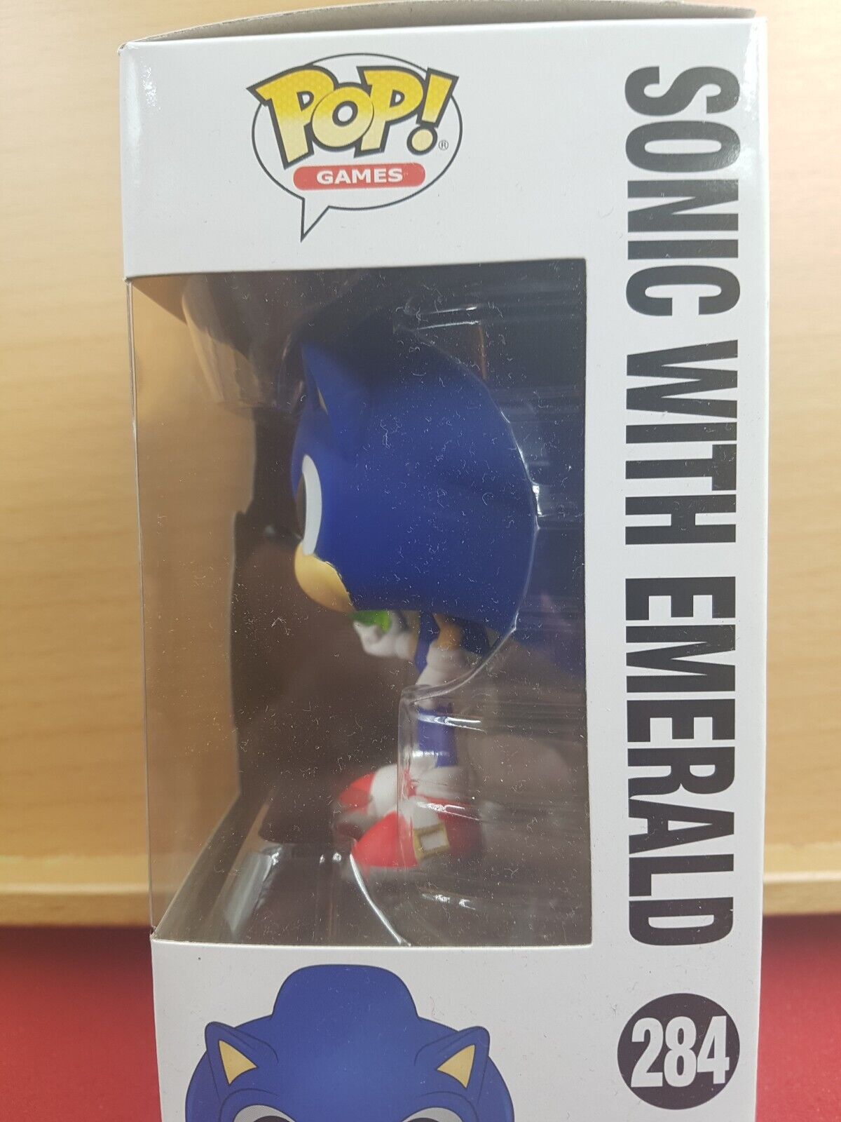 Funko Pop Sonic The Hedgehog With Chaos Emerald 284