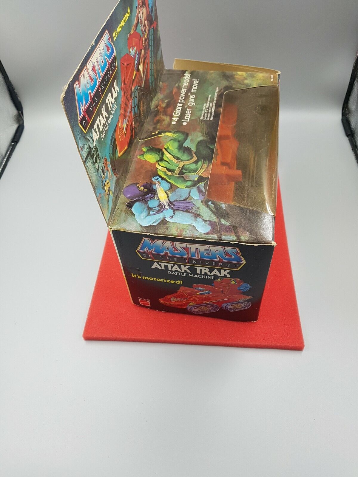 Masters of the universe Attak Trak NIB  1982 Taiwan